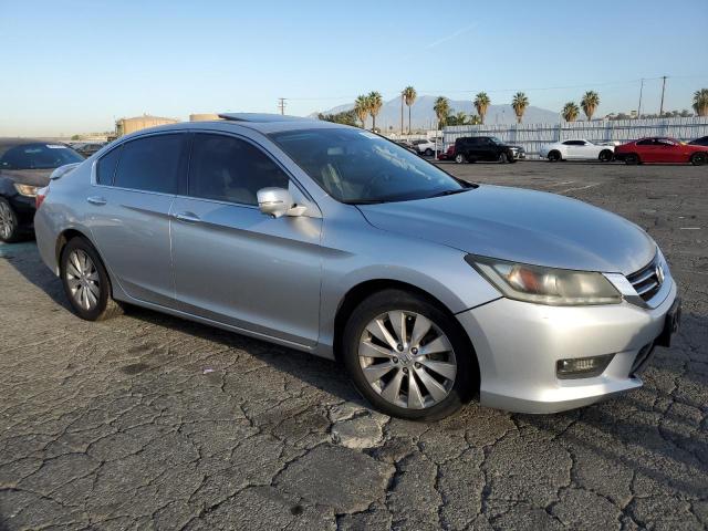 1HGCR3F84FA015915 - 2015 HONDA ACCORD EXL GRAY photo 4
