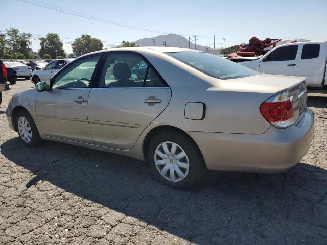 4T1BE32K55U546282 - 2005 TOYOTA CAMRY LE 金色 照片 2