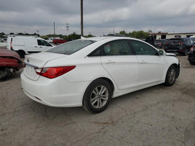 5NPEB4AC3BH262116 - 2011 HYUNDAI SONATA GLS WHITE photo 3