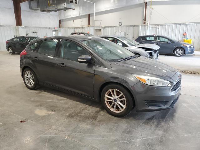 1FADP3K28HL285995 - 2017 FORD FOCUS SE GRAY photo 4