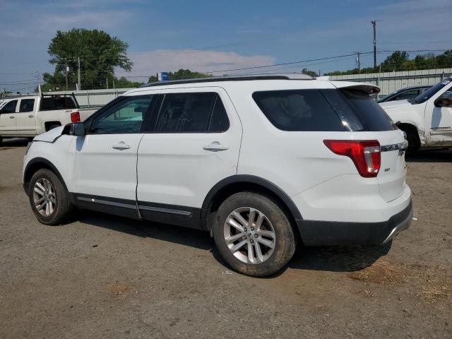 1FM5K7DH6HGB64229 - 2017 FORD EXPLORER XLT WHITE photo 2