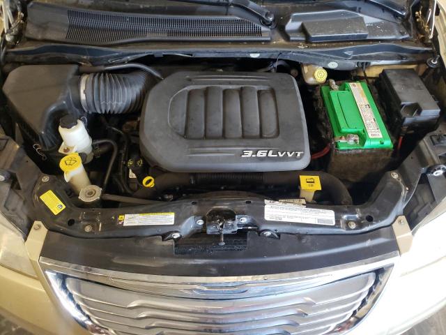 2A4RR8DGXBR645471 - 2011 CHRYSLER TOWN & COU TOURING L GOLD photo 12