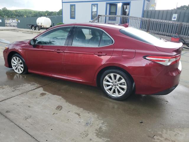 4T1C11AK6LU378803 - 2020 TOYOTA CAMRY LE BURGUNDY photo 2
