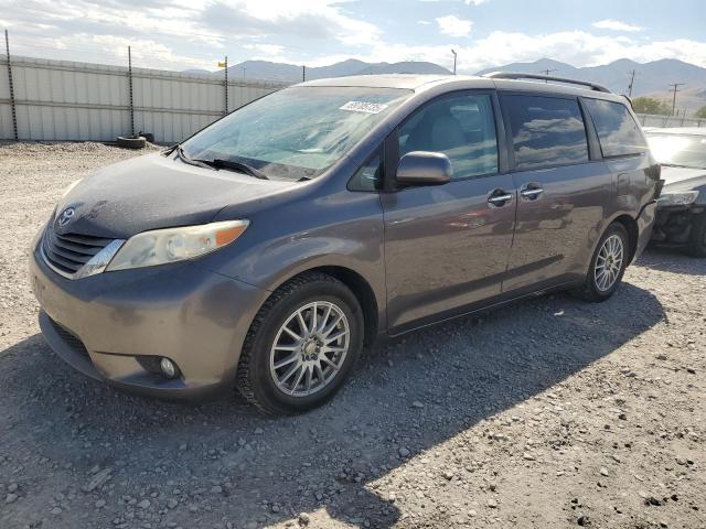 2011 TOYOTA SIENNA XLE, 