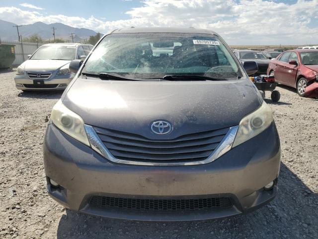 5TDYK3DC1BS020082 - 2011 TOYOTA SIENNA XLE 灰色 照片 5