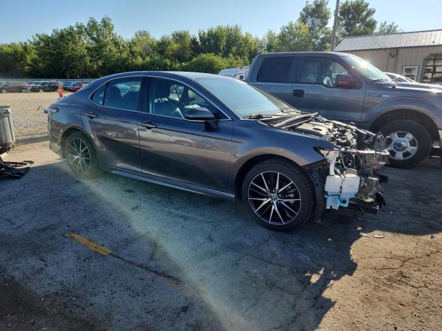 4T1G11AK7PU748292 - 2023 TOYOTA CAMRY SE NIGHT SHADE GRAY photo 4