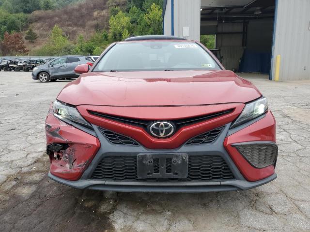 4T1G11BKXMU030391 - 2021 TOYOTA CAMRY SE 红色 照片 5