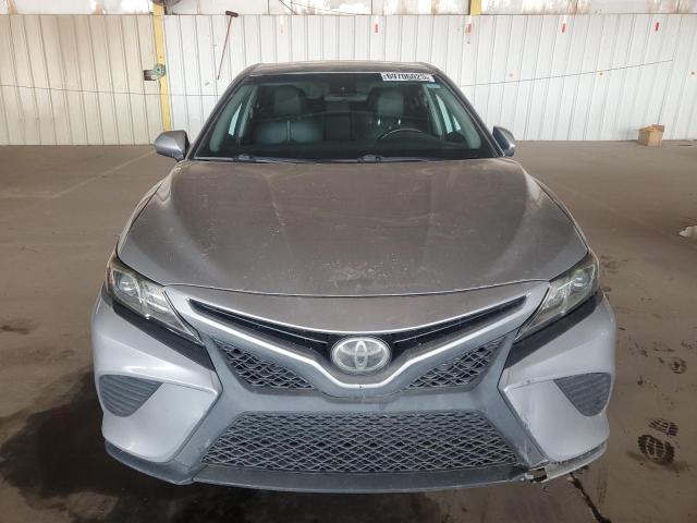 4T1B11HKXKU216222 - 2019 TOYOTA CAMRY L 银色 照片 5