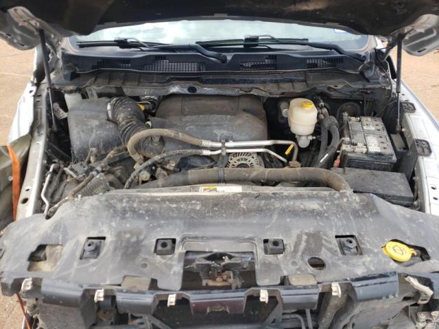 3C6UR5CJ6JG398957 - 2018 RAM 2500 ST SILVER photo 11