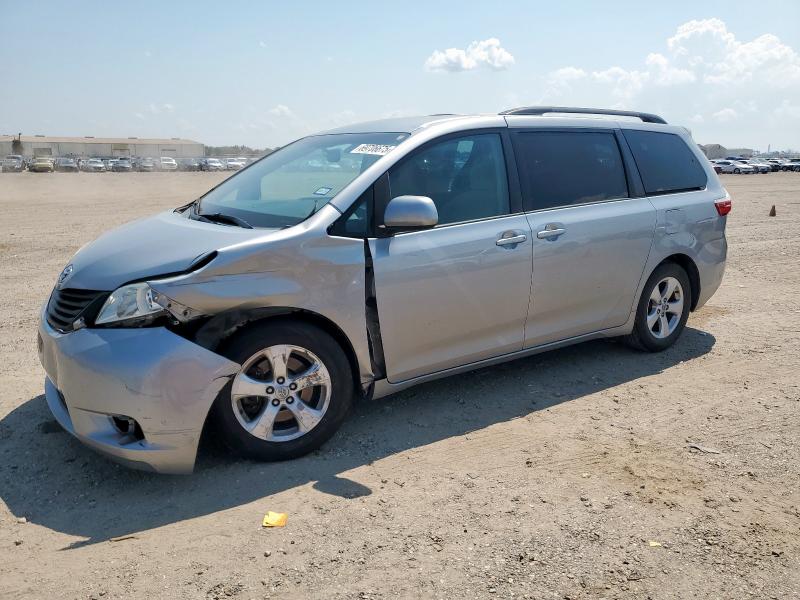 2015 TOYOTA SIENNA LE, 