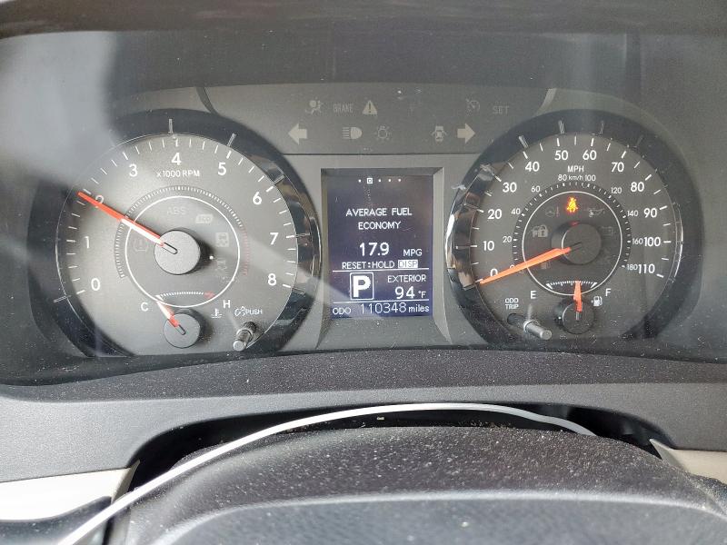 5TDKK3DCXFS593073 - 2015 TOYOTA SIENNA LE SILVER photo 9