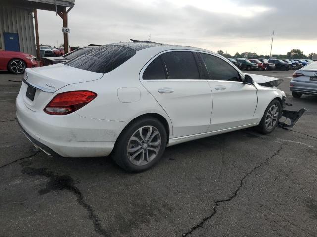 55SWF4KB7HU192320 - 2017 MERCEDES-BENZ C 300 4MATIC WHITE photo 3