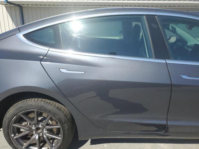 5YJ3E1EB0JF150286 - 2018 TESLA MODEL 3 Gri fotoğraf 10