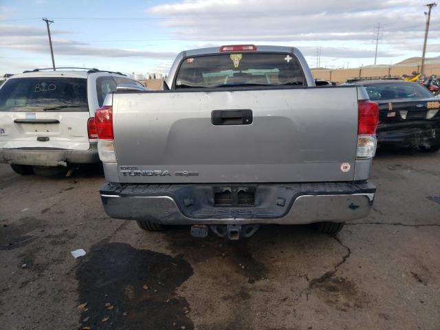 5TFEY5F15AX093750 - 2010 TOYOTA TUNDRA CREWMAX SR5 SILVER photo 6