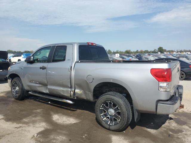 5TBBT54167S451384 - 2007 TOYOTA TUNDRA DOUBLE CAB SR5 GRAY photo 2