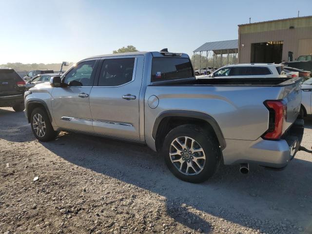 5TFMC5AB3NX001163 - 2022 TOYOTA TUNDRA CREWMAX PLATINUM ვერცხლისფერი ფოტო 2