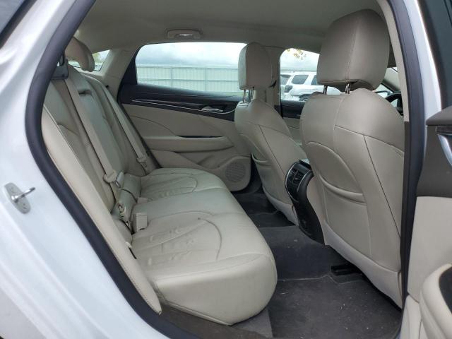 1G4ZP5SS5HU191476 - 2017 BUICK LACROSSE ESSENCE თეთრი ფოტო 10