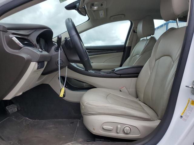 1G4ZP5SS5HU191476 - 2017 BUICK LACROSSE ESSENCE თეთრი ფოტო 7