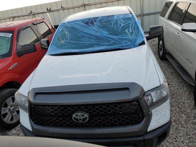 5TFUM5F15KX083907 - 2019 TOYOTA TUNDRA DOUBLE CAB SR/SR5 WHITE photo 5