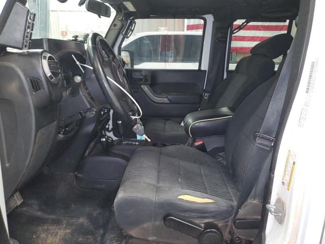 1C4BJWDG2CL111829 - 2012 JEEP WRANGLER U SPORT Weiß Foto 7