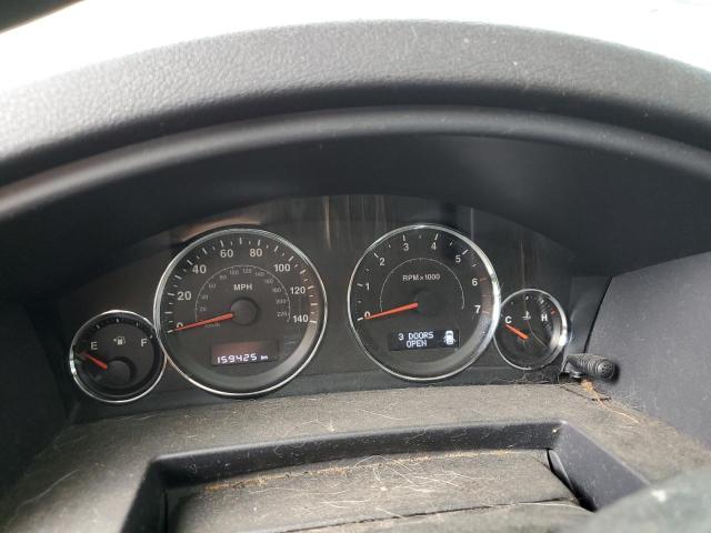 1J8HH48N78C193818 - 2008 JEEP COMMANDER SPORT Silber Foto 9