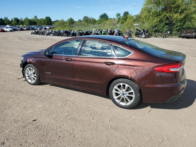 3FA6P0LUXKR165700 - 2019 FORD FUSION SE 栗色 照片 2