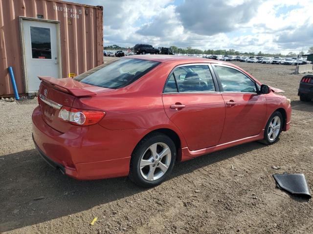 2T1BU4EE8DC042405 - 2013 TOYOTA COROLLA BASE RED photo 3