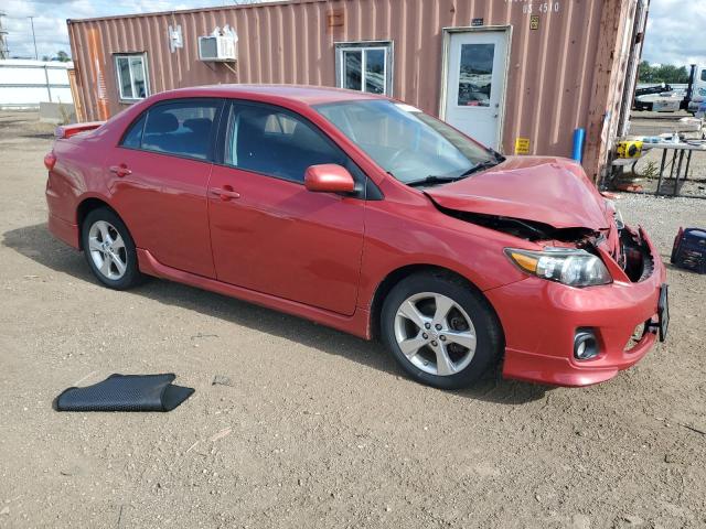2T1BU4EE8DC042405 - 2013 TOYOTA COROLLA BASE RED photo 4