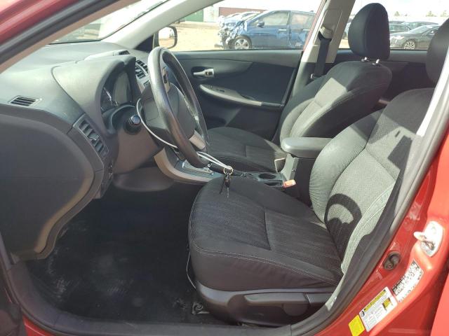 2T1BU4EE8DC042405 - 2013 TOYOTA COROLLA BASE RED photo 7
