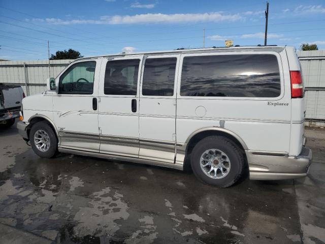 1GDFH15T551198860 - 2005 GMC SAVANA RV G1500 WHITE photo 2