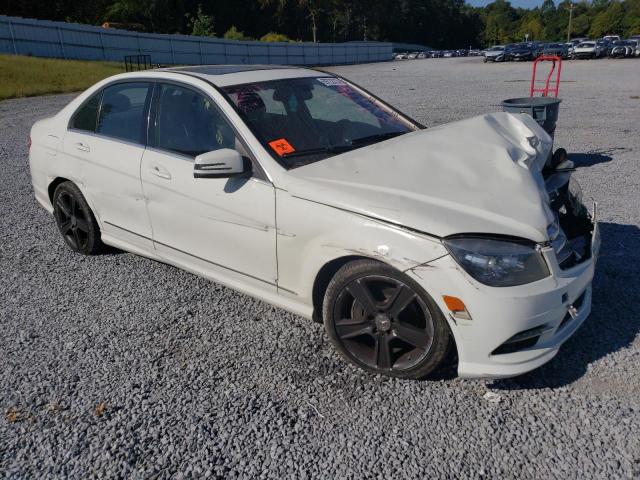 WDDGF5EB1BR181991 - 2011 MERCEDES-BENZ C 300 WHITE photo 4