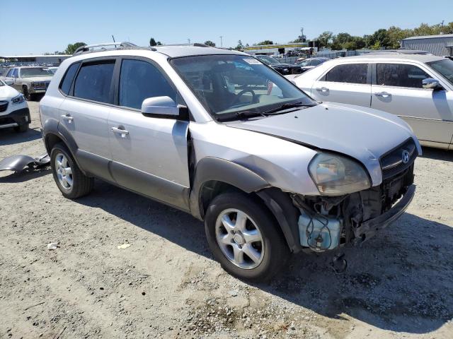 KM8JN12D45U042095 - 2005 HYUNDAI TUCSON GLS SILVER photo 4