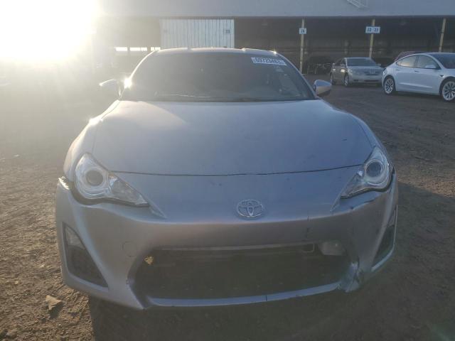 JF1ZNAA19F9713785 - 2015 TOYOTA SCION FR-S 银色 照片 5