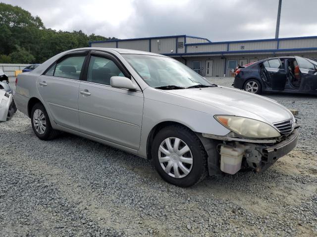 4T1BE32KX6U106947 - 2006 TOYOTA CAMRY LE SILVER photo 4