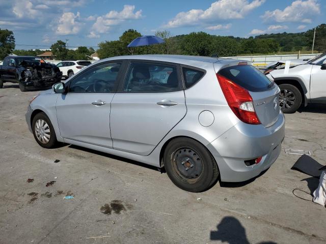 KMHCT5AE3HU325964 - 2017 HYUNDAI ACCENT SE Gümüş foto 2