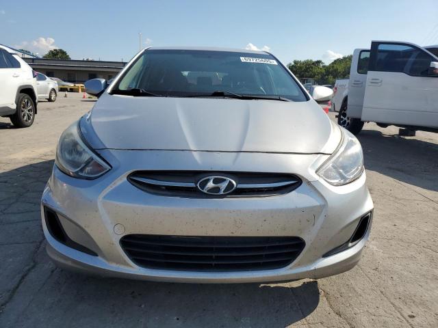 KMHCT5AE3HU325964 - 2017 HYUNDAI ACCENT SE Gümüş foto 5