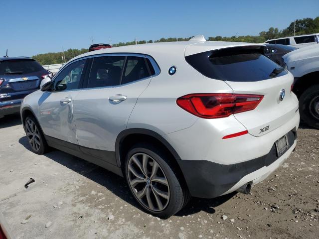 WBXYJ5C30JEF77611 - 2018 BMW X2 XDRIVE28I WHITE photo 2