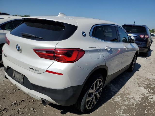 WBXYJ5C30JEF77611 - 2018 BMW X2 XDRIVE28I WHITE photo 3