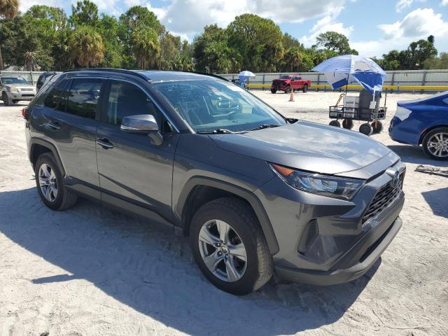 JTMMWRFV0ND160810 - 2022 TOYOTA RAV4 LE GRAY photo 4
