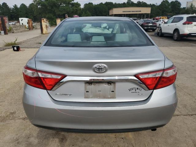 4T1BF1FK4FU058616 - 2015 TOYOTA CAMRY LE SILVER photo 6