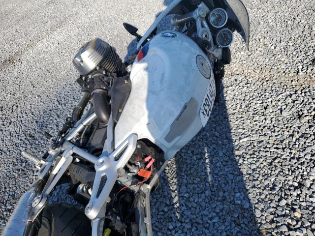 WB10J2301HZ741220 - 2017 BMW R NINE T RACER WHITE photo 5
