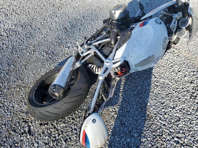 WB10J2301HZ741220 - 2017 BMW R NINE T RACER WHITE photo 9