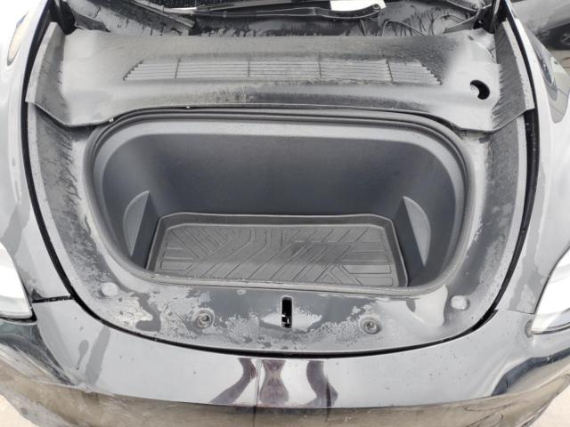 7SAYGDEE9RF105146 - 2024 TESLA MODEL Y Negro foto 11