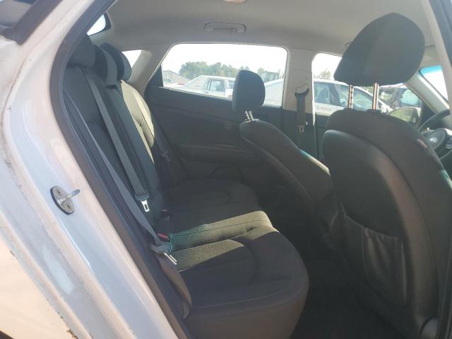 5XXGT4L37HG131908 - 2017 KIA OPTIMA LX თეთრი ფოტო 10