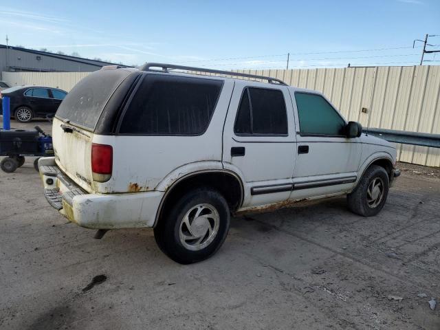 1GNDT13W81K209689 - 2001 CHEVROLET BLAZER WHITE photo 3