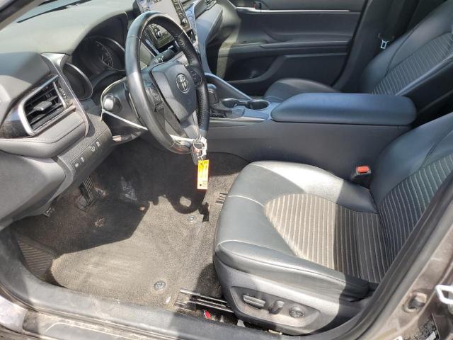 4T1T11AK9MU614331 - 2021 TOYOTA CAMRY SE GRAY photo 7