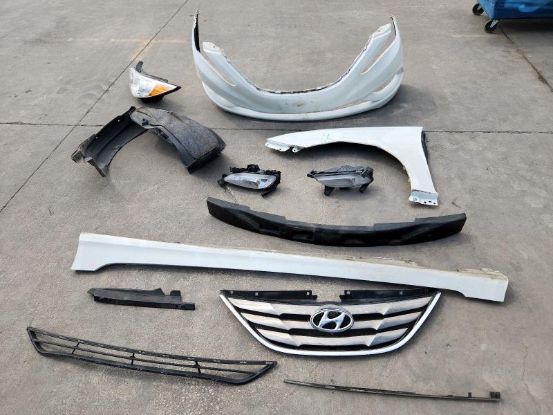 5NPEC4AC6DH603346 - 2013 HYUNDAI SONATA SE 白色 照片 12