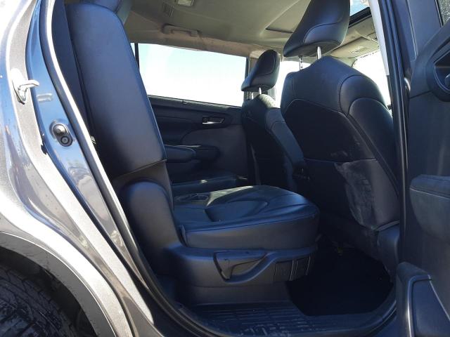 5TDGZRAH8MS070913 - 2021 TOYOTA HIGHLANDER XLE GRAY photo 11