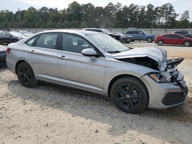 3VW7M7BU9PM029559 - 2023 VOLKSWAGEN JETTA SE SILVER photo 4