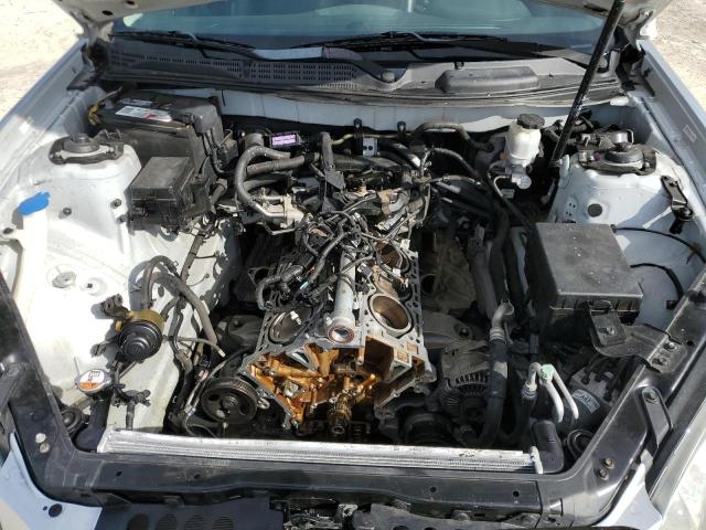 KMHHU6KH5AU021459 - 2010 HYUNDAI GENESIS CO 3.8L SILVER photo 11